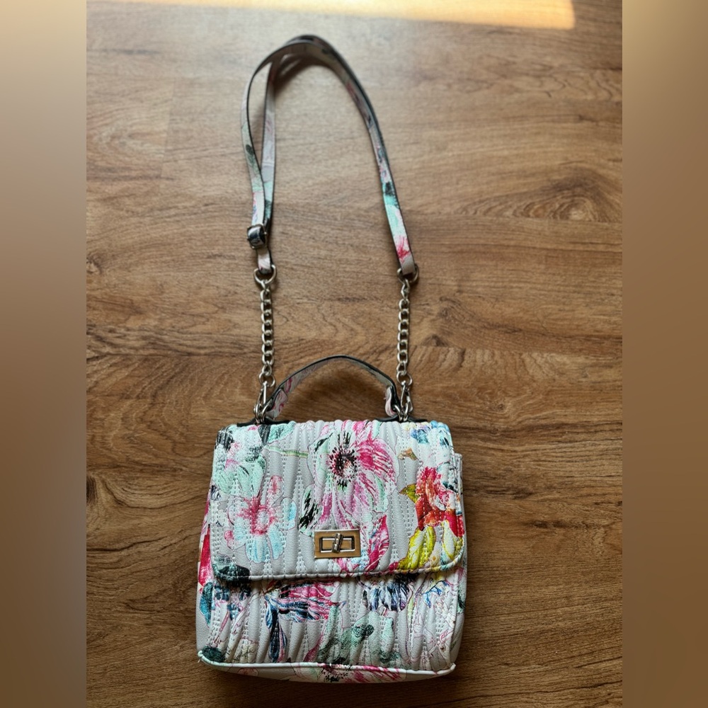 Max studio cross body purse